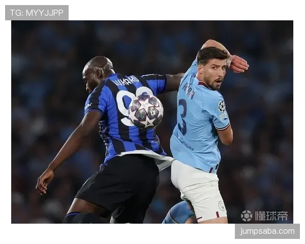 吕迪格与鲁本·迪亚斯防守推进差异中体现体系驱动结构