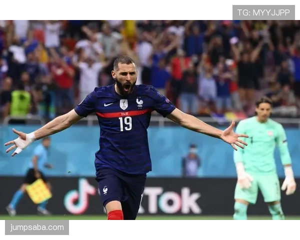 本泽马缺席法国队背后的战术适配困境